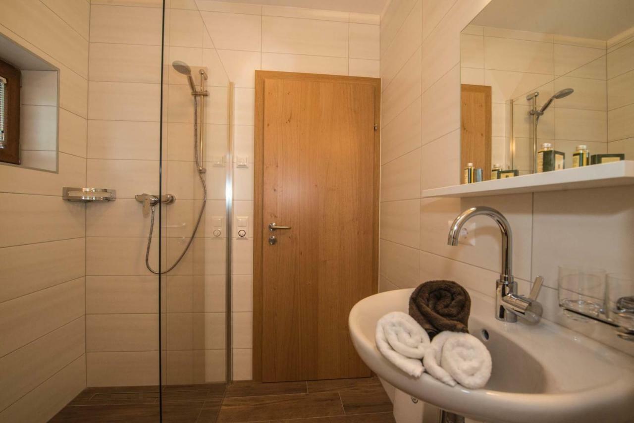 Haus Waldklause Hotel Techendorf Eksteriør billede
